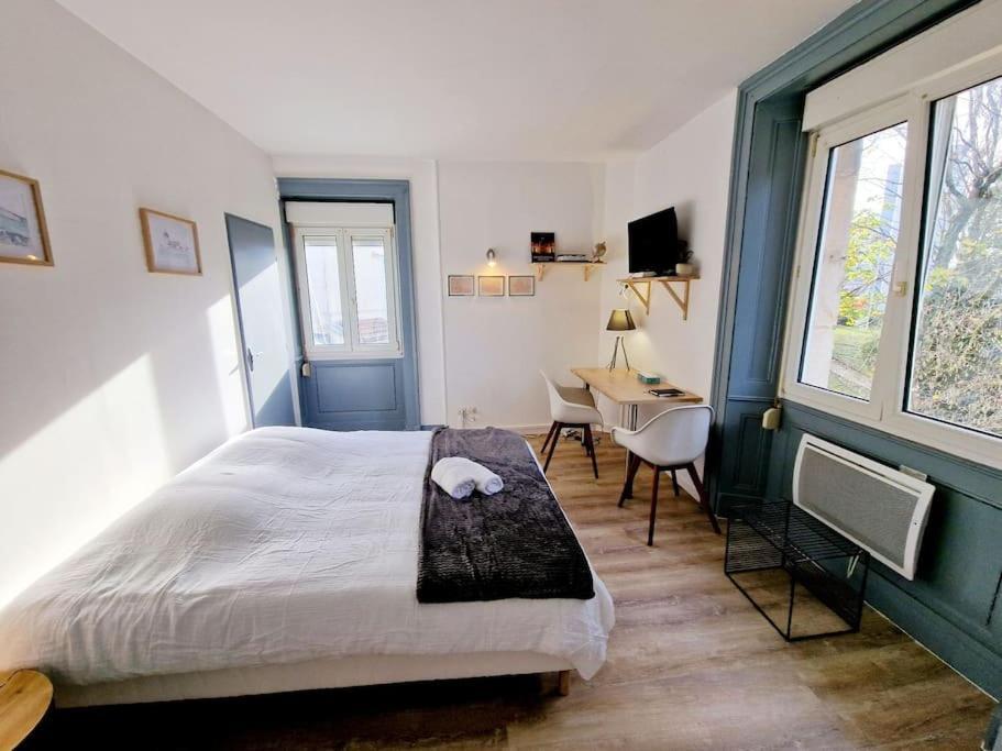 "Le Bisontin", Studio Cosy Au Calme, Proche De La Gare Besanzón Exterior foto